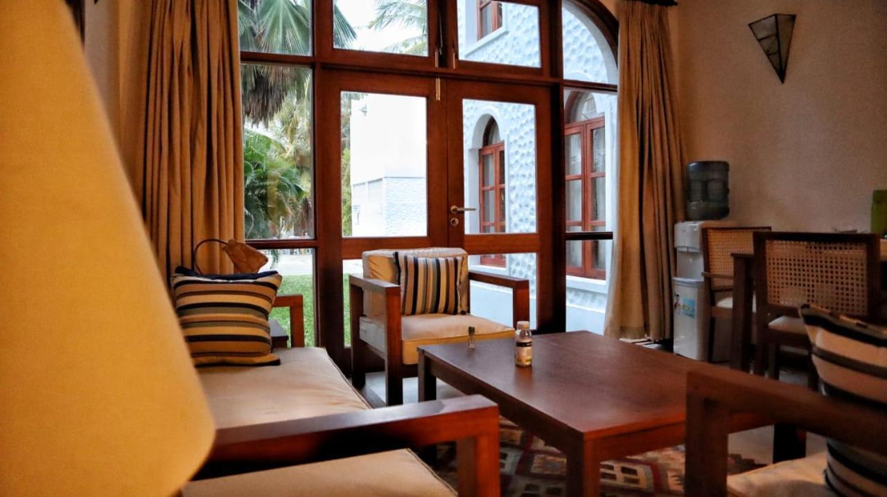 Mbili Kuwili Studio Suites Diani Beach Exteriör bild